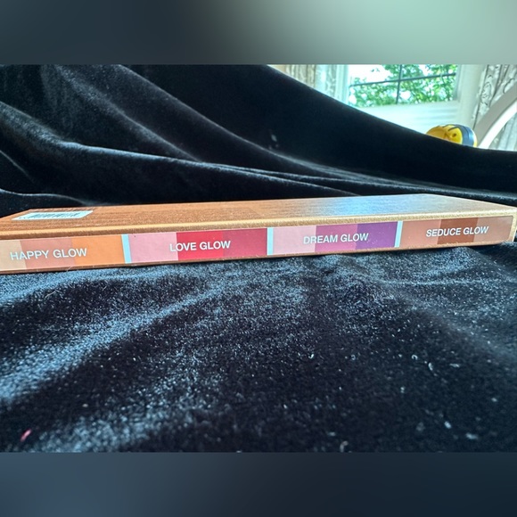 ⭐️NWT⭐️ Charlotte Tilbury BEJEWELLED EYES TO HYPNOTISE eye pallet. ⭐️NIB⭐️ - Picture 2 of 13